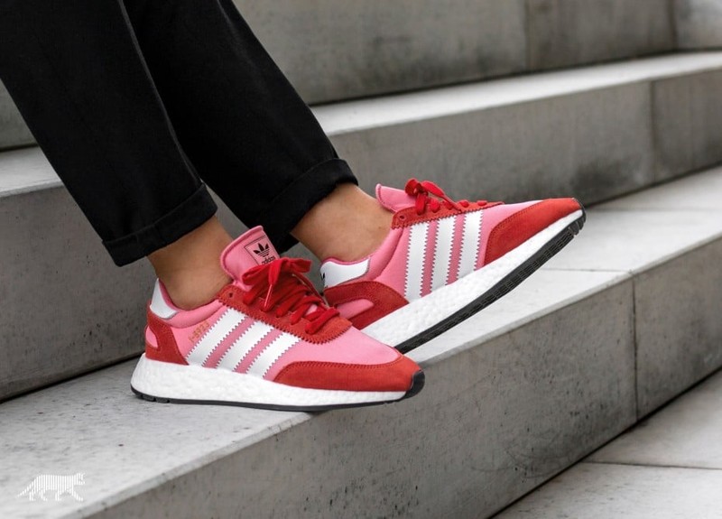 Adidas cheap chalk pink